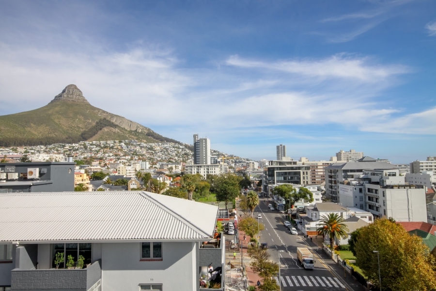 2 Bedroom Property for Sale in Sea Point Western Cape